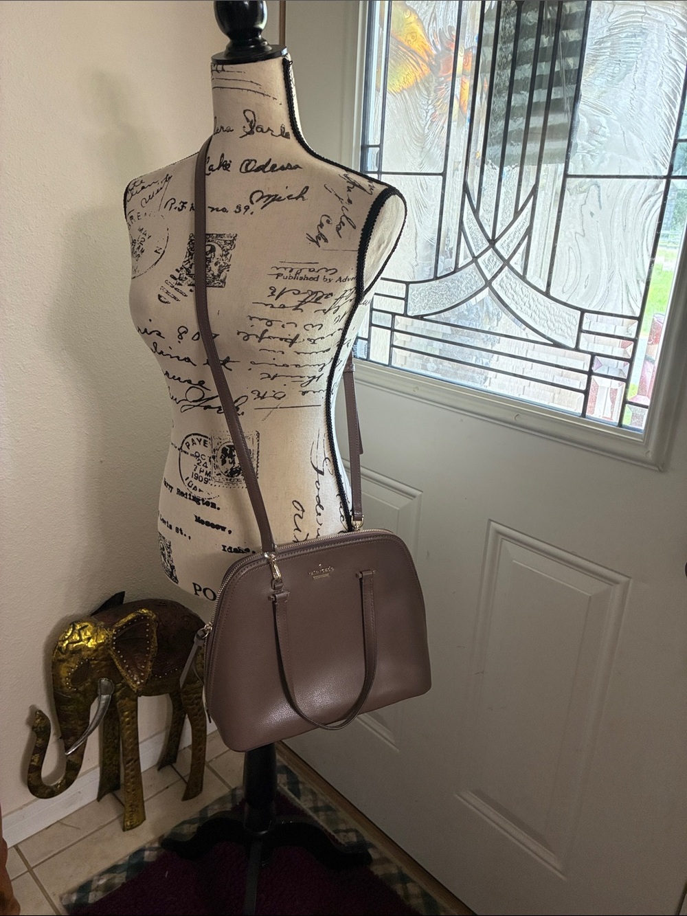 New without tages- stunning kate spade Mauve Brown Dome Crossbody Satchel